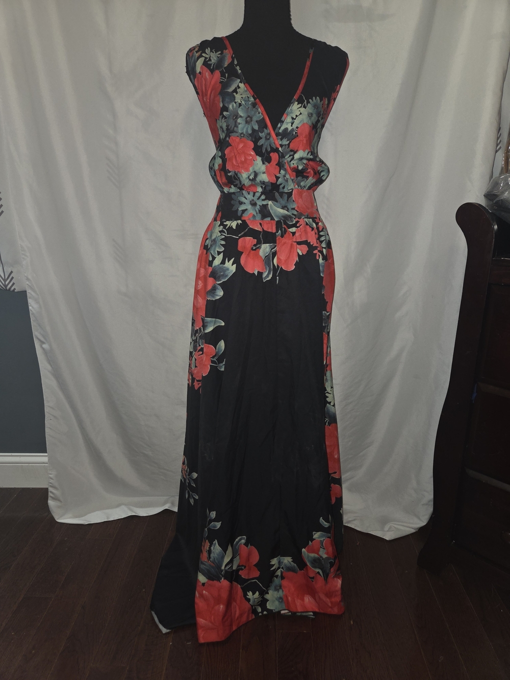 Floral V-Neck Maxi Dress in Black and Red